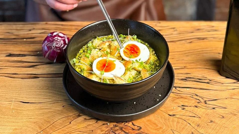 Authentic Eshkeneh Recipe: Persian Fenugreek and Onion Soup