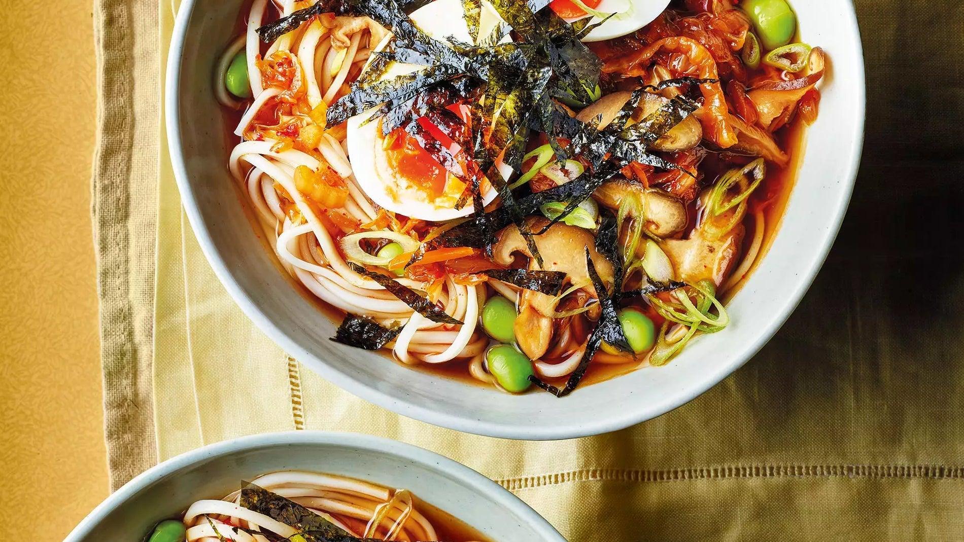 Kimchi Noodles Recipe – Quick, Bold & Comforting in 20 Minutes - LemonSalt