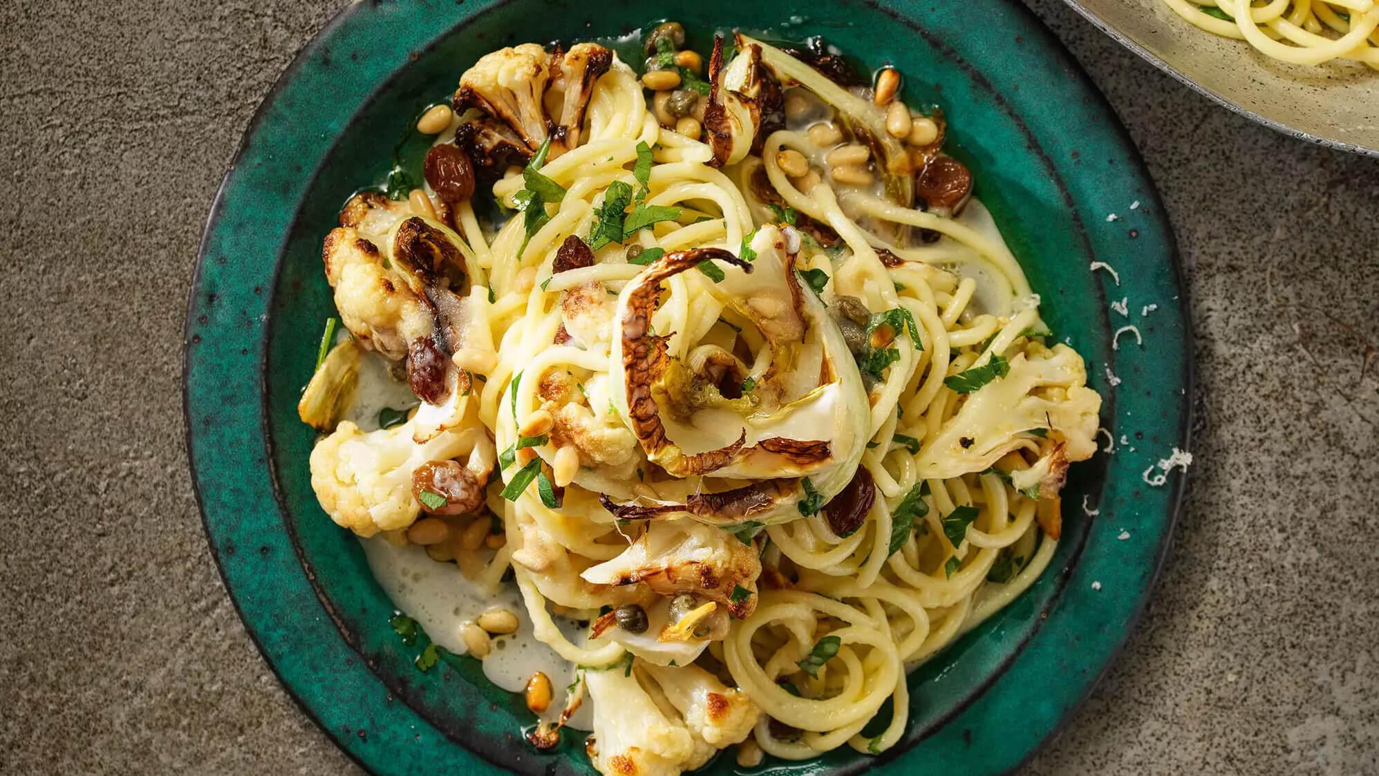 Sicilian Style Cauliflower Spaghetti Recipe - LemonSalt