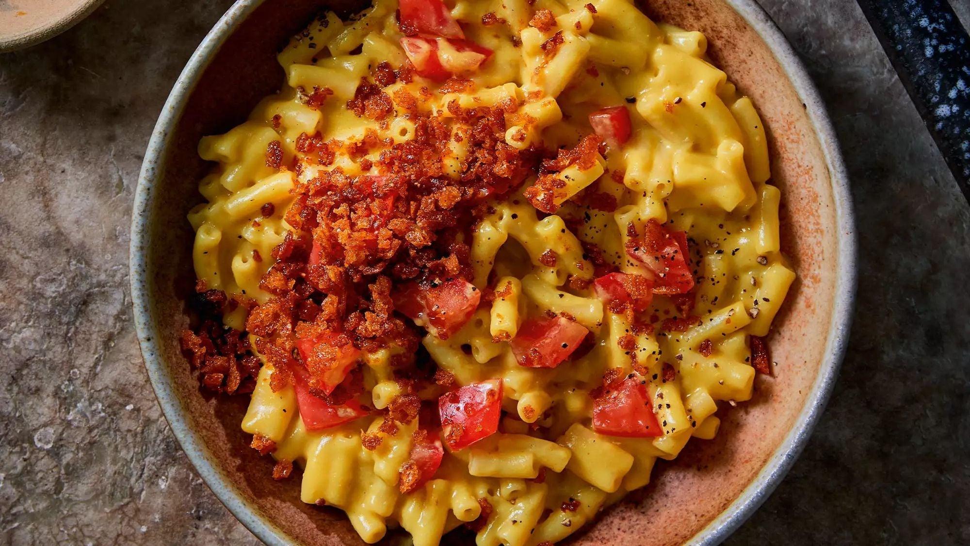 Twenty-Minute Vegan Macaroni Cheese: A Comforting Plant-Based Classic - LemonSalt