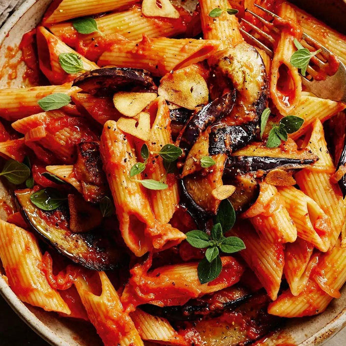 Creamy Tomato and Aubergine Pasta: A Comforting Plant-Based Delight - LemonSalt