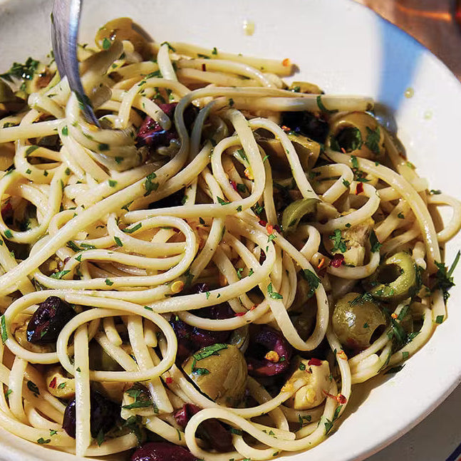 15-Minute Pasta Aglio e Olio with Olives