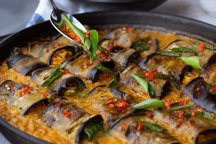 Stuffed Aubergine In Curry And Coconut Dal - Recipe - LemonSalt