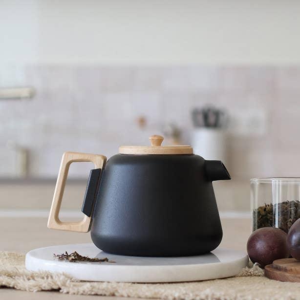 Ogo Living Viggo Cast Iron Teapot - Black (1l)