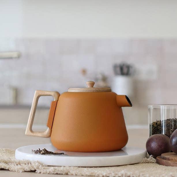 Ogo Living Viggo Cast Iron Teapot - Orange (1l)