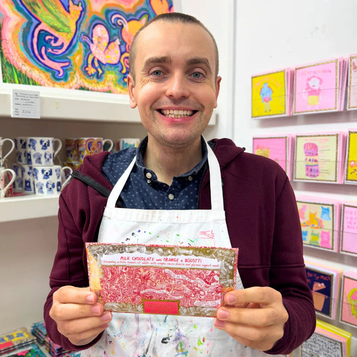 Arthouse Unlimited Milk Chocolate Bar with Orange and Biscotti - Love is in the Air (85g)