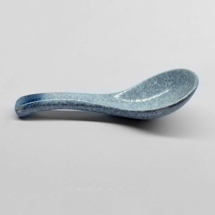 artisan-japanese-ceramic-soup-spoon-or-perfect-for-ramen-pho-and-rice-indigo-storm-lemonsalt-2