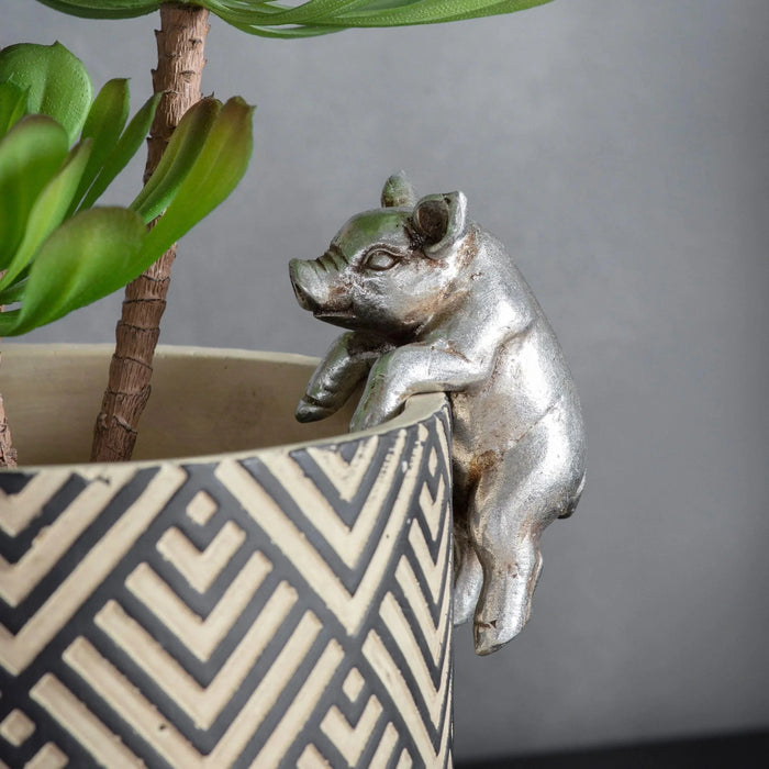 gallery-tristan-piglet-pot-hanger-lemonsalt-63026_a624c40d-1798-4eb1-a486-54c1015b4e02