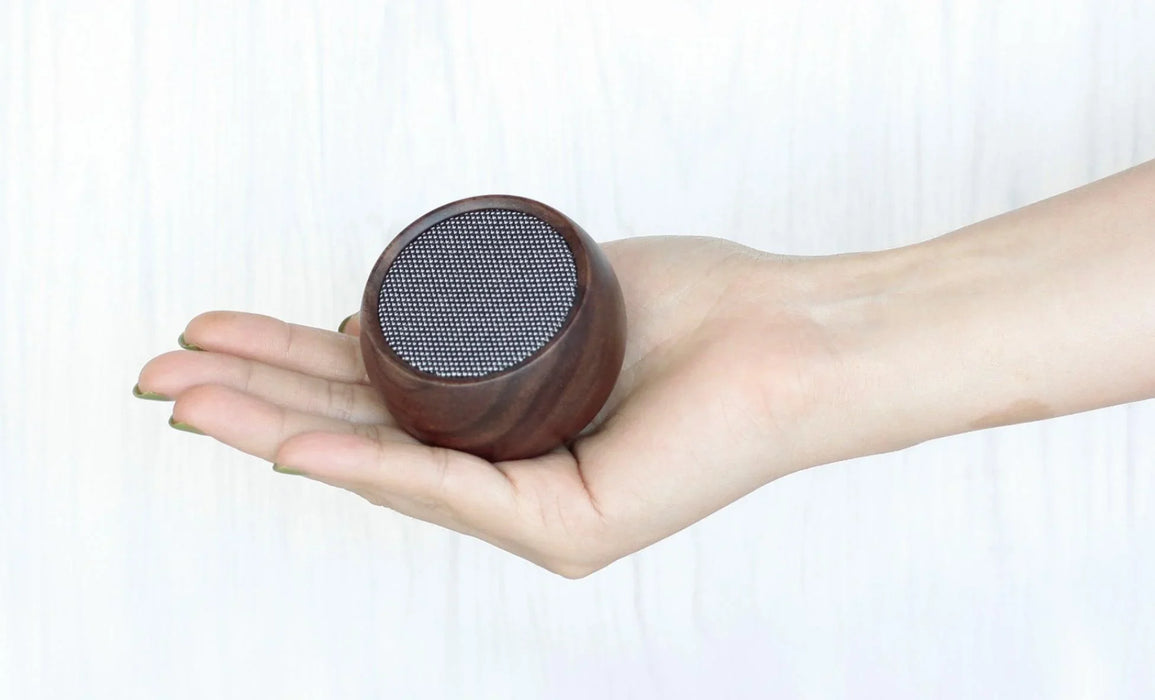 Gingko Tumbler Selfie Speaker - Walnut