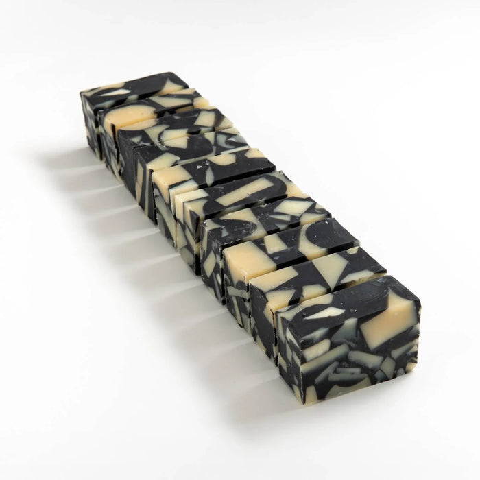 Heyland & Whittle Monochrome Soap (120g) - LemonSalt