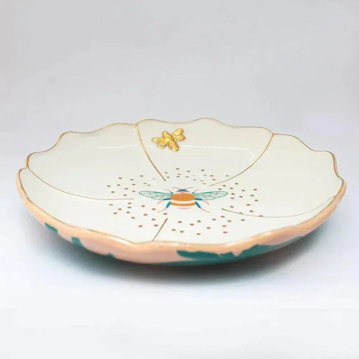 house-of-disaster-luxe-bee-plate-lemonsalt-77839_7490231f-e28e-40fe-9b9b-7aebf9bf63cc