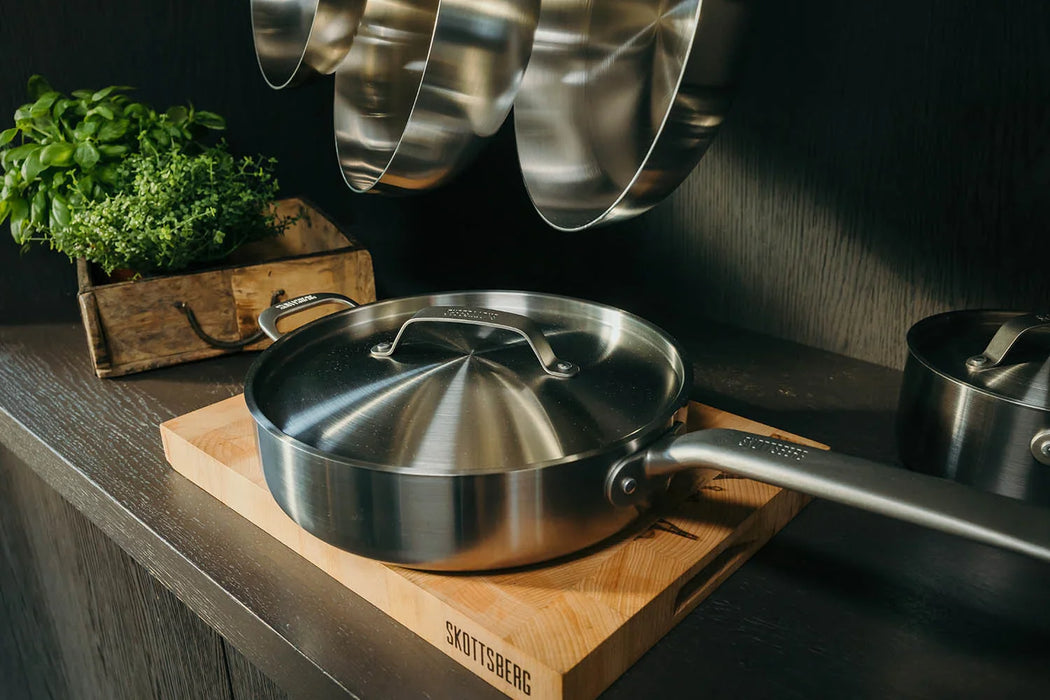 Skottsberg Stainless Steel Saute Pan with lid (28cm)