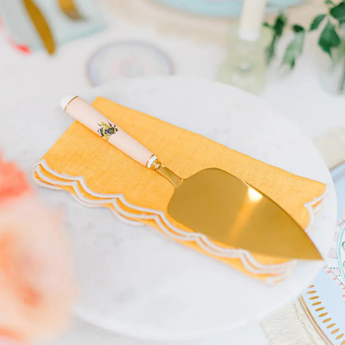 Yvonne Ellen Bee Cake Slice