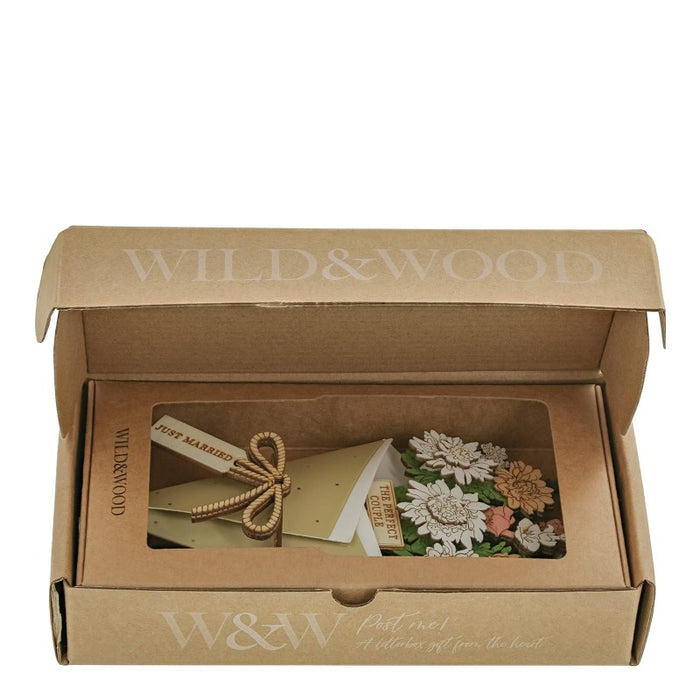 Just Married 3D Flower Figurine Card (10cm)