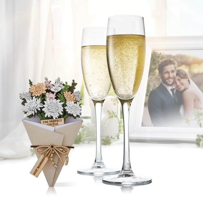 Just Married 3D Flower Figurine Card (10cm)