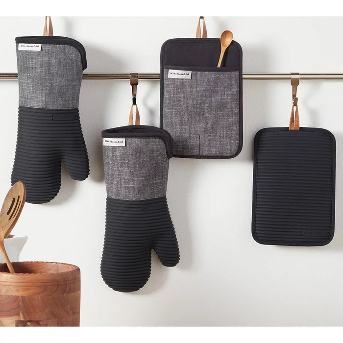 KitchenAid 4 Piece Oven Mitt & Pot Holder Set - Black - LemonSalt