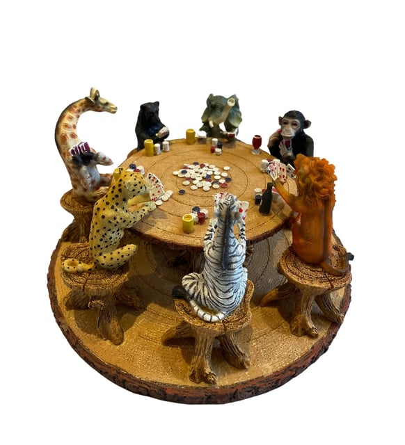 Gambler Animals Figurine (25x14cm)