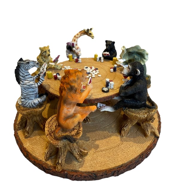 Gambler Animals Figurine (25x14cm)