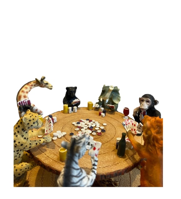 Gambler Animals Figurine (25x14cm)
