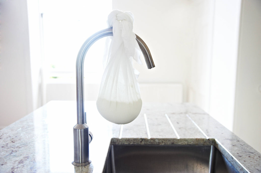 Mediterranean Cheese Making Kit - Foodie Gift Vegetarian - LemonSalt