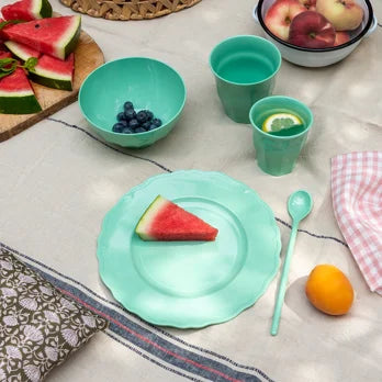 30810-30816-30822-30828-30834-melamine-pistachio-set_lifestyle