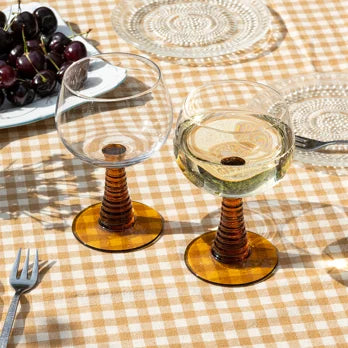 31486-set-of-2-amber-roemer-glasses_2_lifestyle