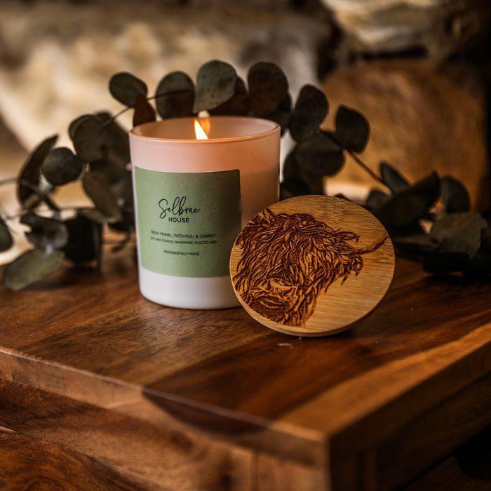 Selbrae House White Candle - Fresh Fennel, Patchouli & Carrot - Highland Cow