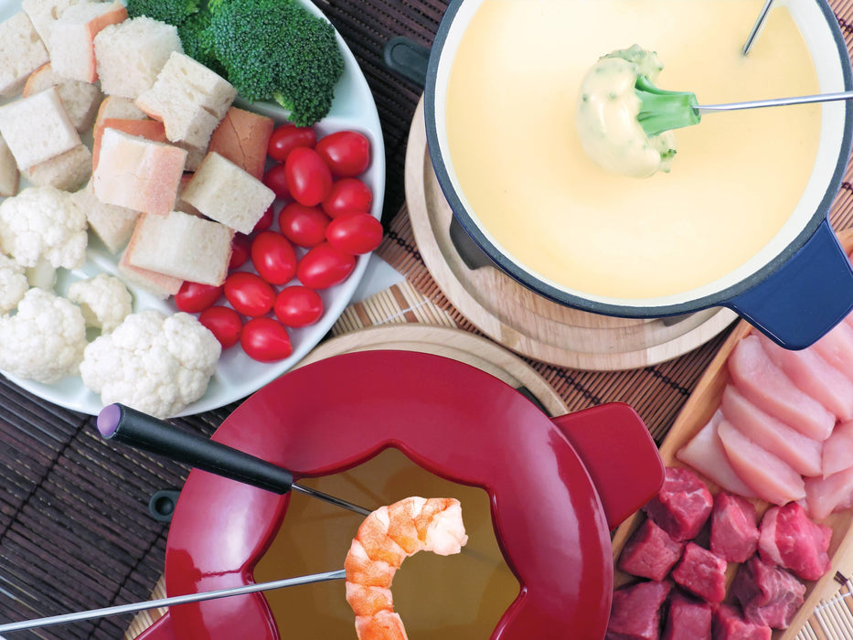 Swissmar Sierra 12-Piece Fondue Set: Cherry Red - LemonSalt