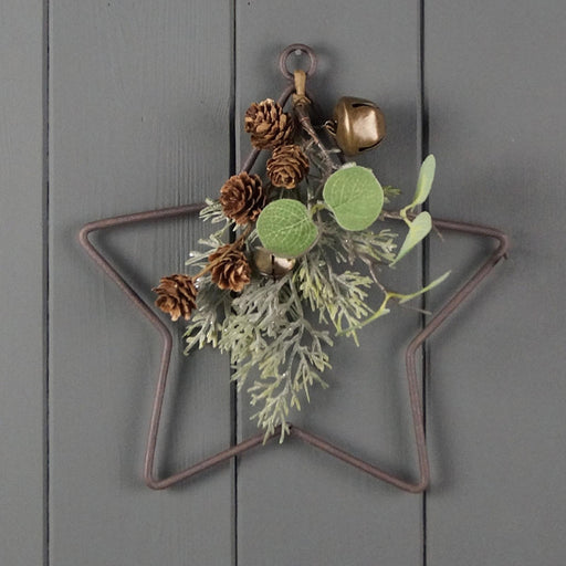 The Satchville Gift Co. - Wire Star Wreath with Foliage (20cm) | {{ collection.title }}