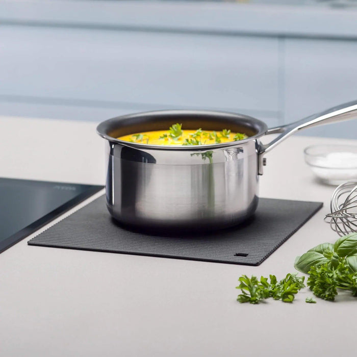 Zeal Large Silicone Heat Resistant Trivet Mats - Red (22cm) - LemonSalt